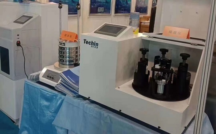 CECIA2020丝瓜视频成人免费A片展台